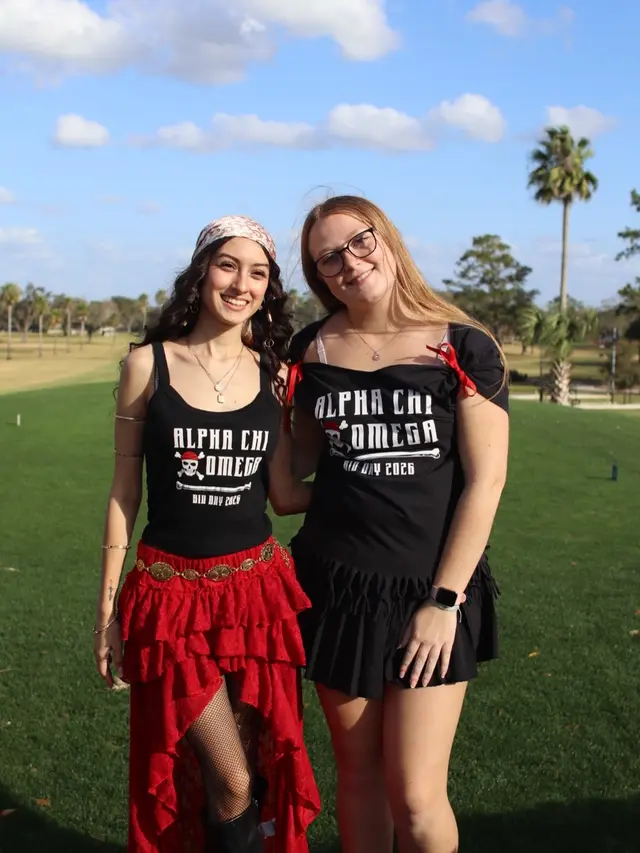 Halloween Designs logo