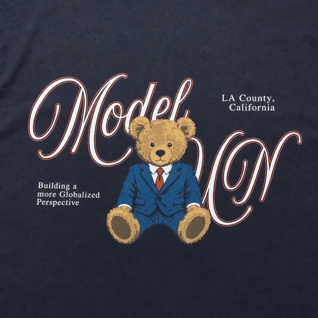 Model United Nations Illustrated Bear PR Sweater