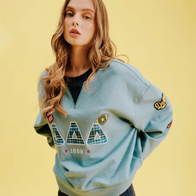 fp-102-retro-crewneck-model-4