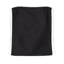 Flat lay for Q4500L-BLACK (Front)