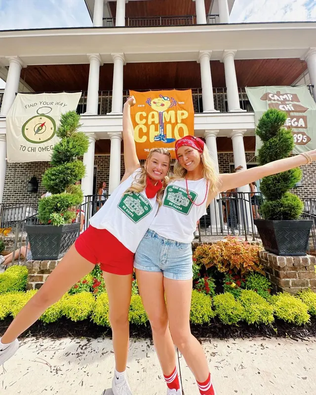 Vintage Designs logo